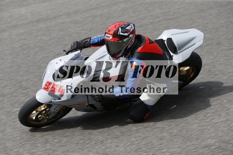 /10 20.04.2026  Pluess Moto Sport ADR/Freies Fahren/954